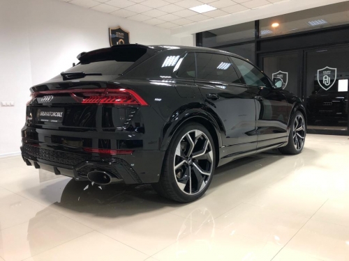 Audi RSQ8