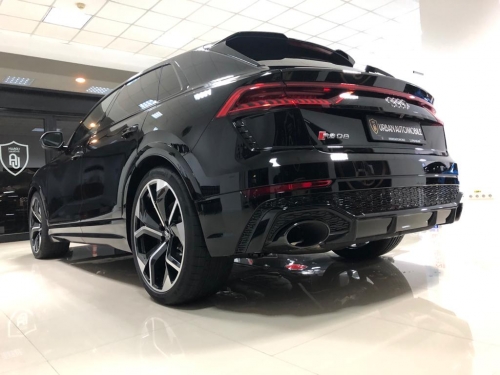 Audi RSQ8